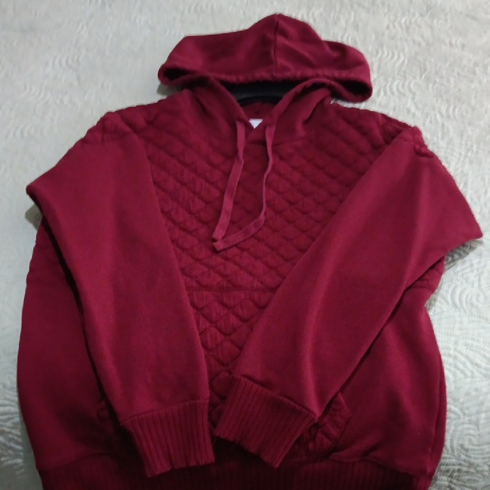 Time and Tru Men's Burgundy Quilted Hoodie Sweater